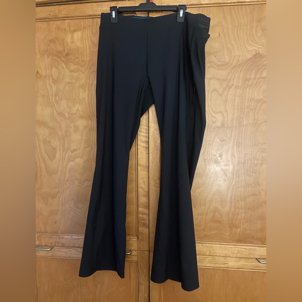 Columbia flared Omni Shield pants- XL
